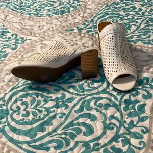 Size 7 white open toe sandals with 3 inch heel never worn